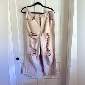 Wild Fable distressed jeans size 8